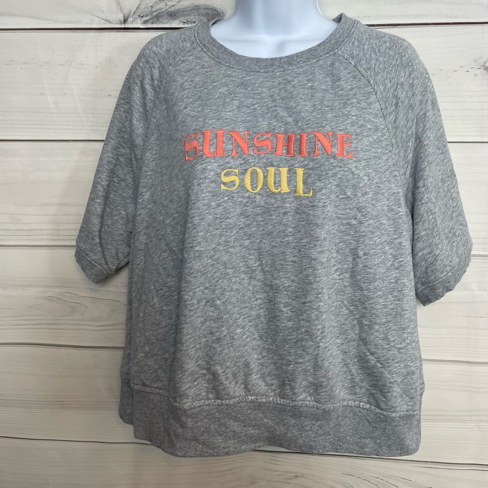 Old Navy Sunshine Soul Sweatshirt Tee, Size medium